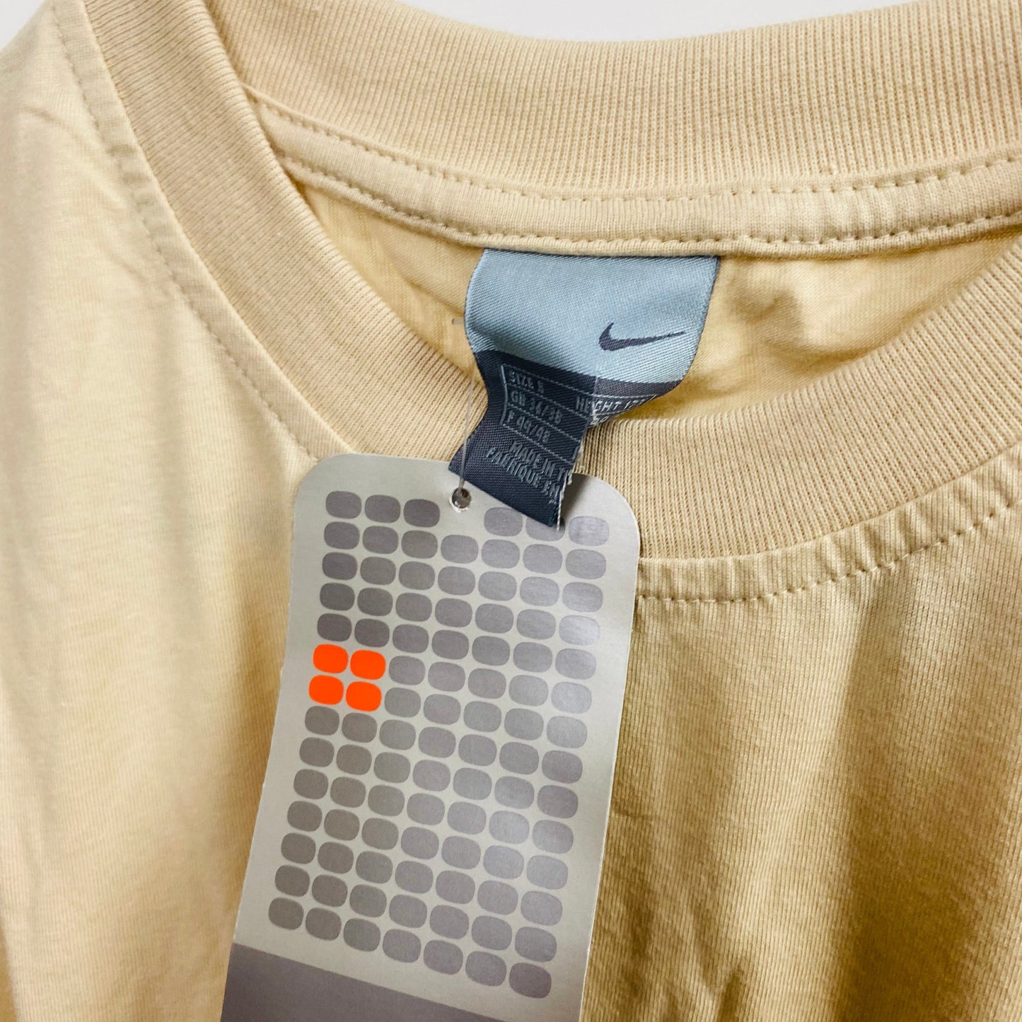 00s Nike T-Shirt Brown Small