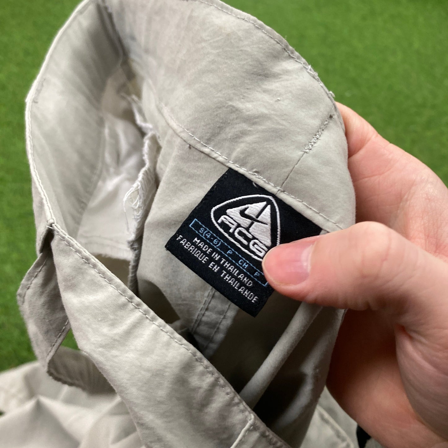 00s Nike ACG Zip Off Cargo Trousers Joggers Brown Small