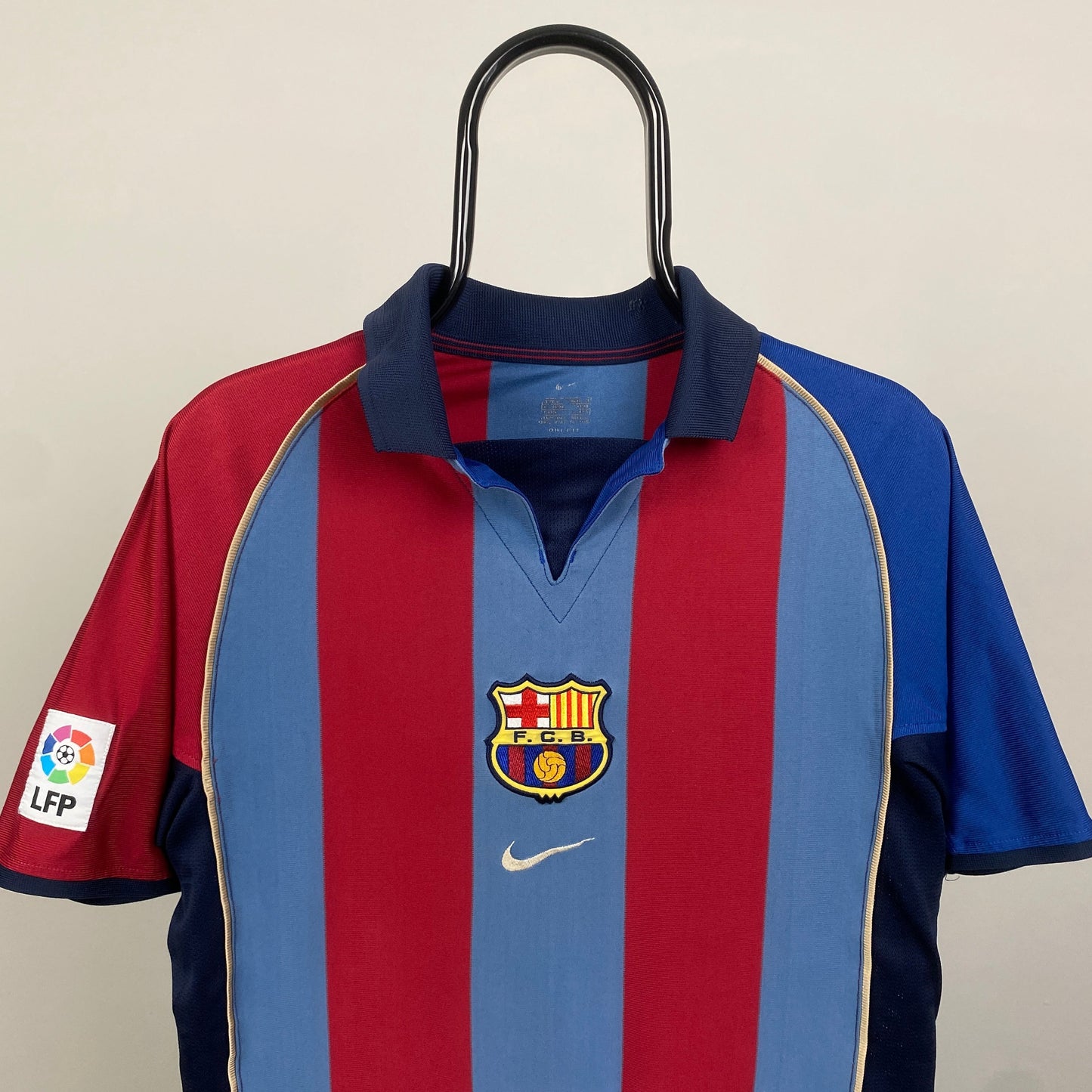 90s Nike Barcelona Football Shirt T-Shirt Red Small