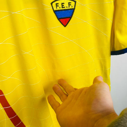Retro Ecuador Football Shirt T-Shirt Yellow Large