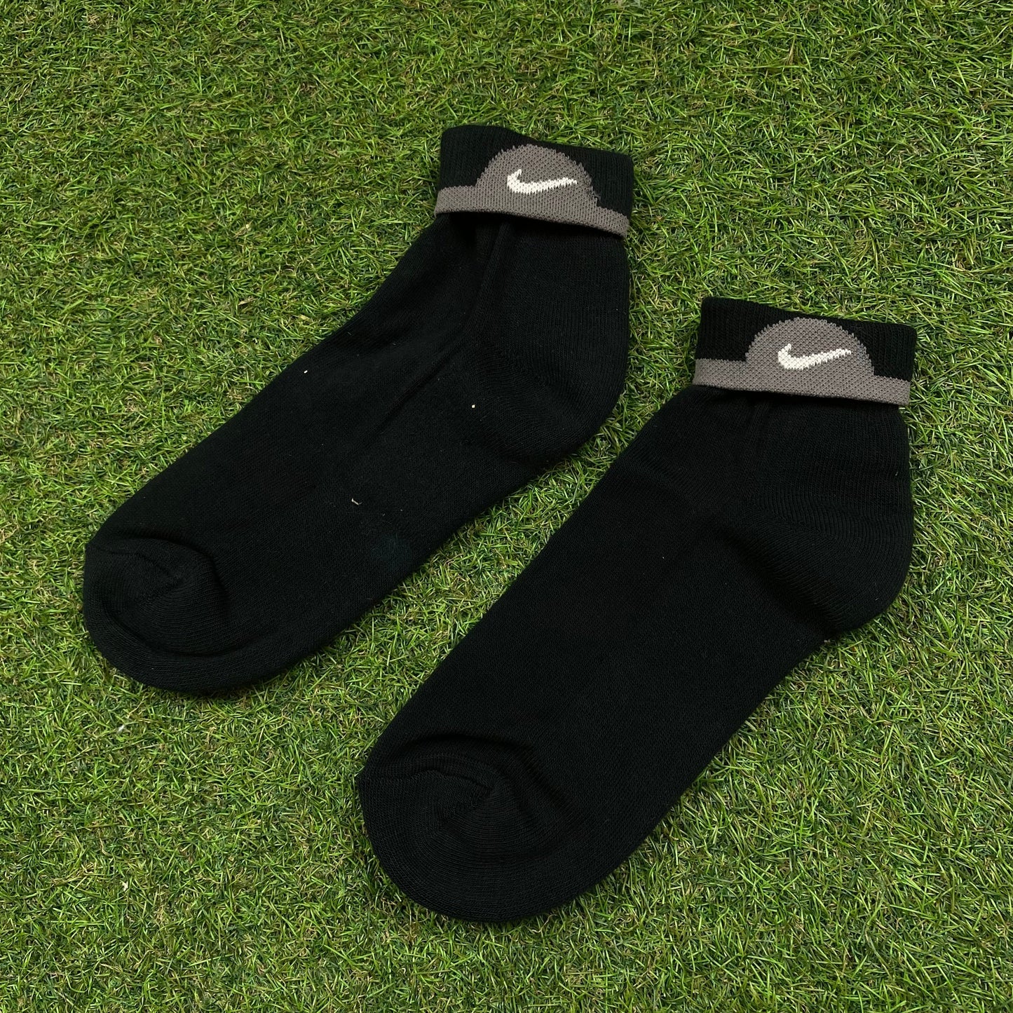 Vintage Nike Reveal Socks Black UK6-12