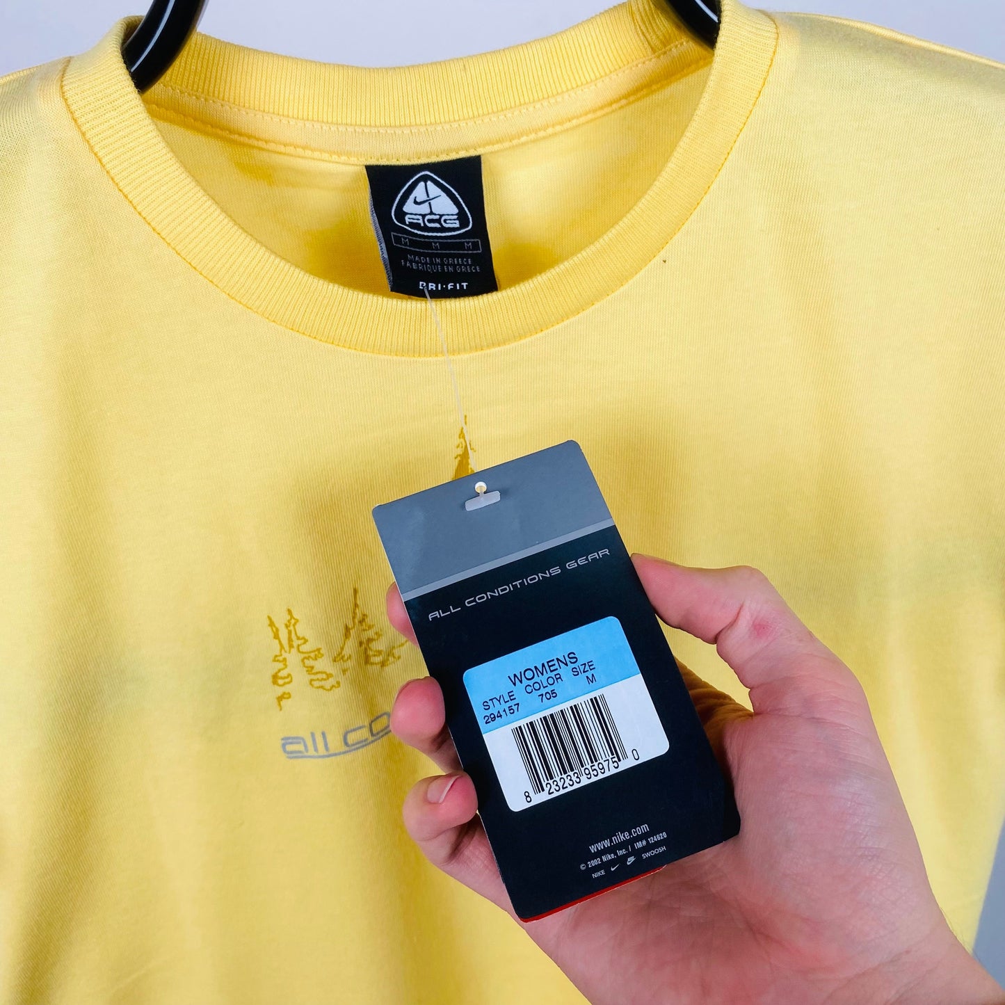 Vintage Nike ACG T-Shirt Yellow Medium